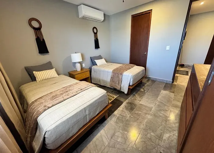2 Bed Penthouse Private Rooftop *