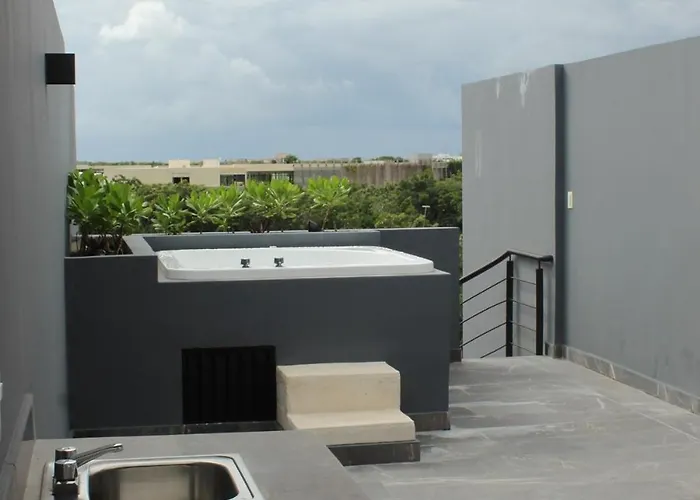 2 Bed Penthouse Private Rooftop