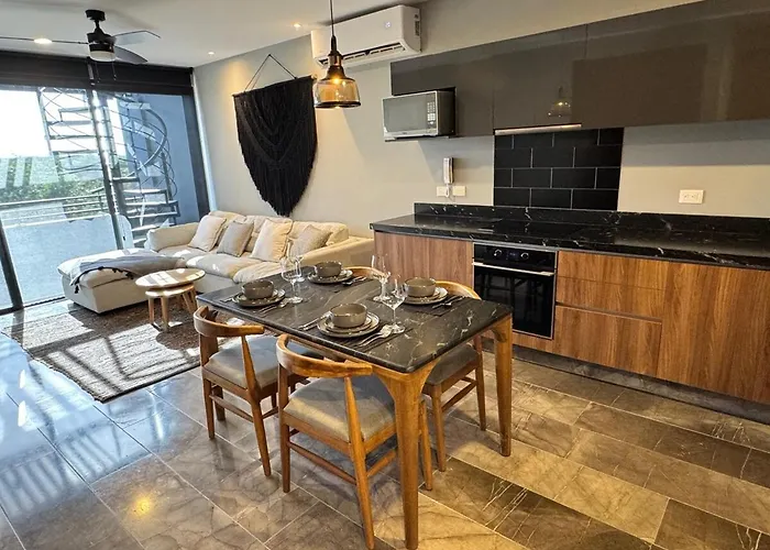 2 Bed Penthouse Private Rooftop Apartamento