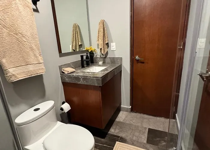 2 Bed Penthouse Private Rooftop *